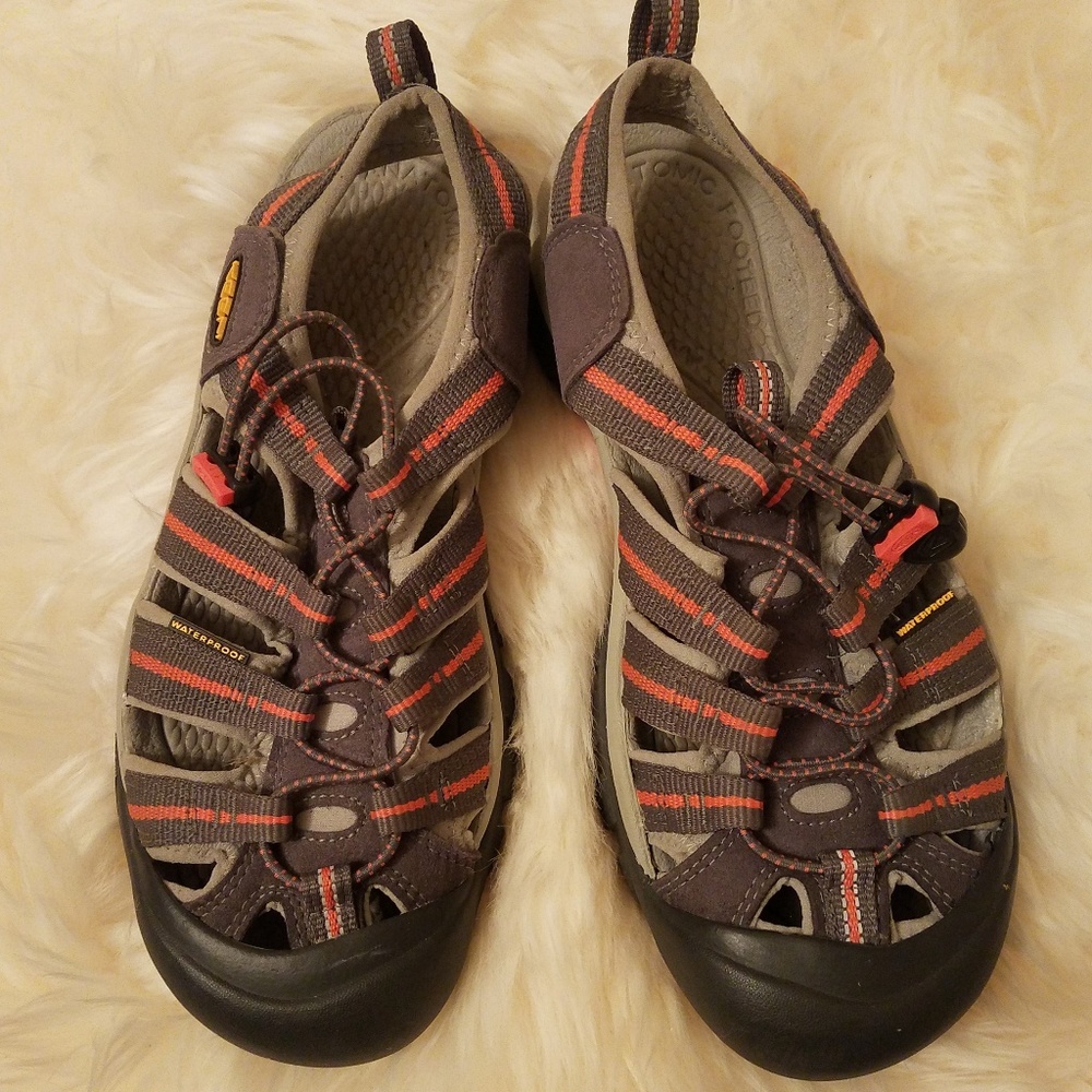 SALE! basically new Keen water shoes sneakers!